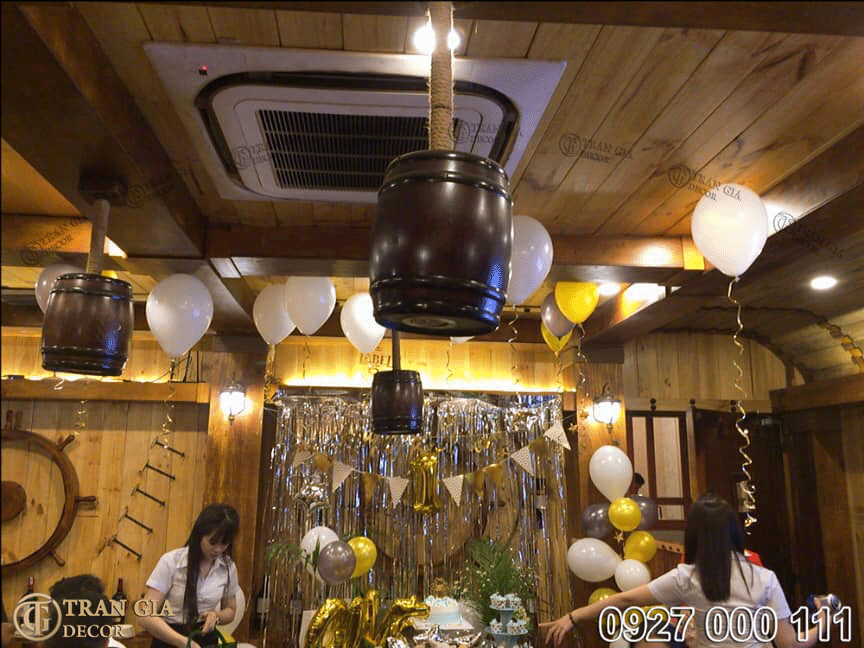 Phòng vip hầm rượu nhà hàng Thằng Bờm 016